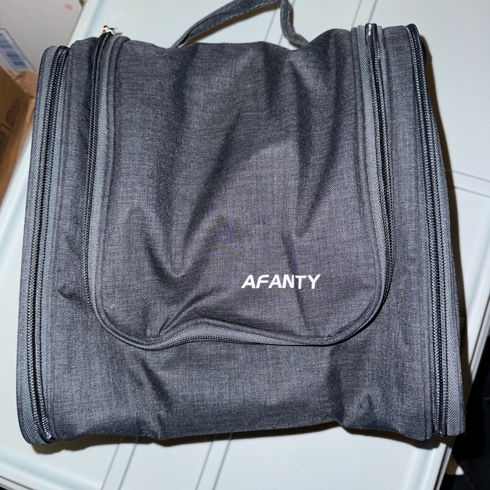 Afanty Travel Toiletry Bag